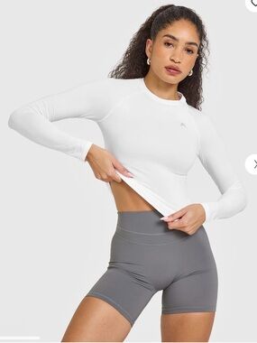 Oner Active White GO TO SEAMLESS FITTED LONG SLEEVE TOP